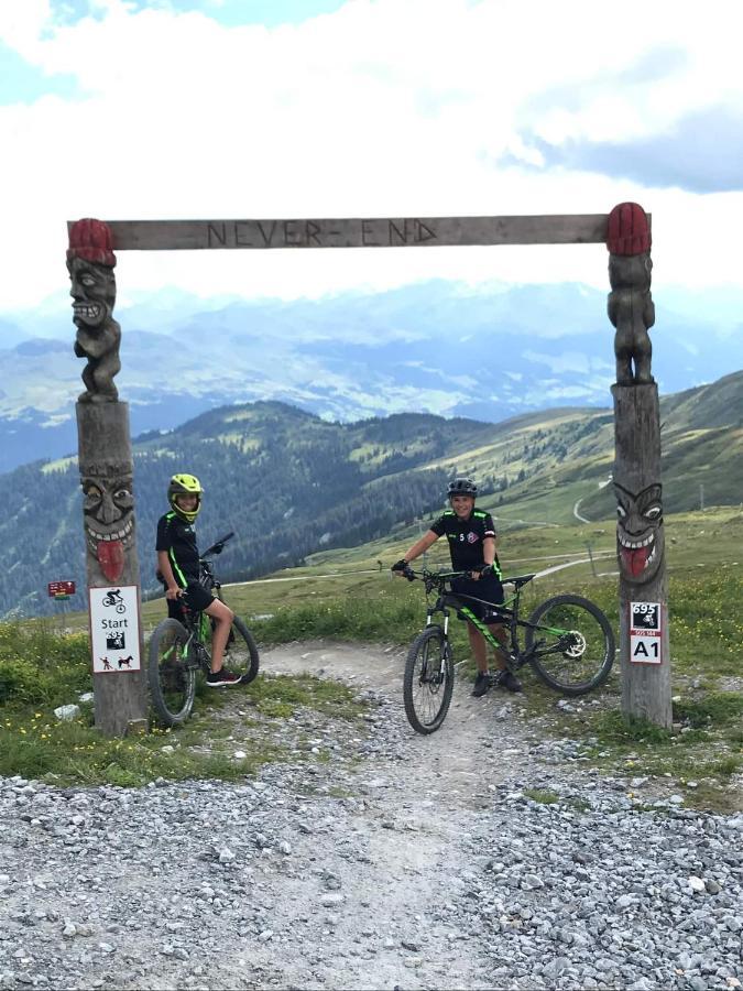 Ferienwohnung 3,5 Zimmer Direkt An Ski- Und Bikepiste Flims Exterior photo